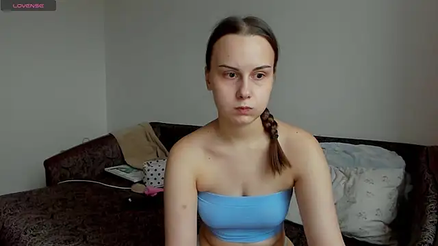 Snapshot of Kelly_Cartier chatting on July 15, 2026, 12:34 pm Kelly Cartier online show from July 15, 2026, 12:34 pm