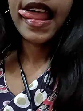 Snapshot of kavya-telugu84 chatting on March 9, 2026, 7:28 pm kavya-telugu84 online show from March 9, 2026, 7:28 pm