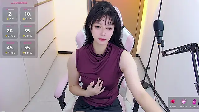 Snapshot of Fioriy66 chatting on March 27, 2026, 7:06 am Fioriy66 online show from March 27, 2026, 7:06 am