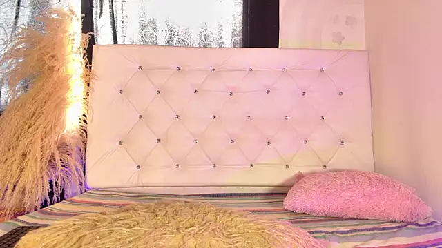 tatixxxvega online show from March 21, 2026, 1:04 pm