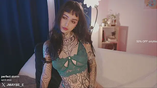 Snapshot of janne_maybe chatting on January 14, 2026, 10:13 pm janne maybe online show from January 14, 2026, 10:13 pm