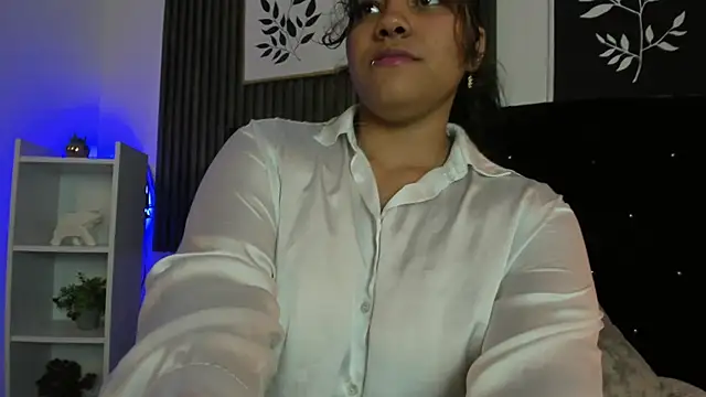 Snapshot of nanny__cute chatting on September 14, 2025, 3:07 am nanny cute online show from September 14, 2025, 3:07 am