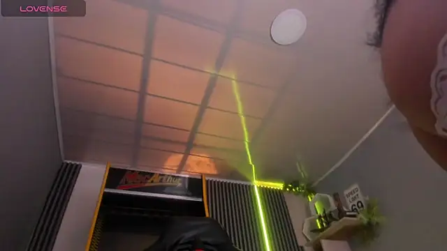 Jenie fire  online show from December 4, 2025, 8:08 pm