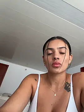 Snapshot of AnaaFaith_ chatting on February 13, 2026, 8:20 pm AnaaFaith online show from February 13, 2026, 8:20 pm