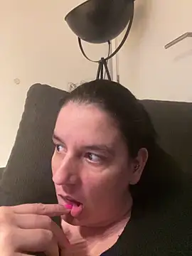 hottyFcup online show from March 18, 2026, 8:32 pm