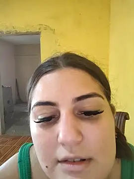 barbielamaravilla11 online show from December 2, 2025, 3:14 pm