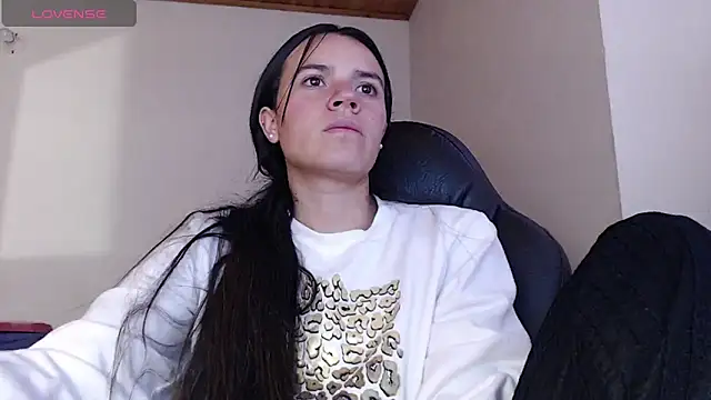 Snapshot of Skylar_Serenity chatting on November 27, 2025, 6:52 pm Skylar Serenity online show from November 27, 2025, 6:52 pm