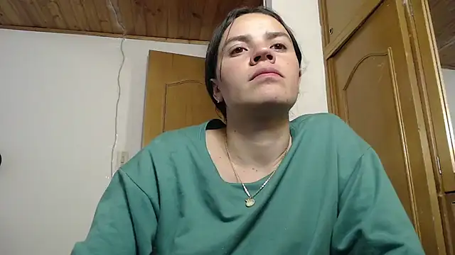 Snapshot of Skylar_Serenity chatting on October 18, 2025, 10:34 pm Skylar Serenity online show from October 18, 2025, 10:34 pm