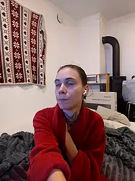 HoneySquirrel online show from October 18, 2025, 7:16 pm