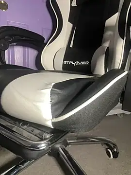 Snapshot of Mexican_boy_21 chatting on February 15, 2026, 12:37 pm Mexican boy 21 online show from February 15, 2026, 12:37 pm