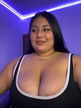 Snapshot of Nicky-222 chatting on November 19, 2025, 2:11 am Nicky-222 online show from November 19, 2025, 2:11 am