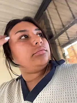 Snapshot of Nicky-222 chatting on January 8, 2026, 3:18 pm Nicky-222 online show from January 8, 2026, 3:18 pm