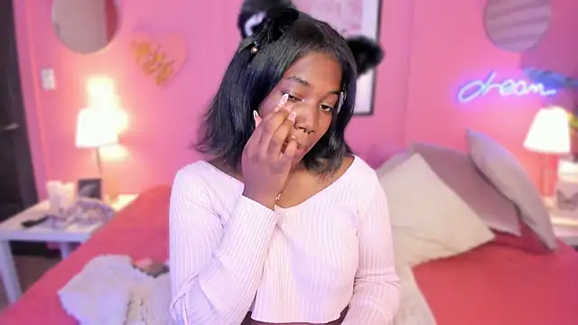 Annia DH online show from October 2, 2025, 8:01 pm