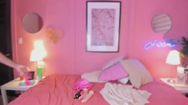 Annia DH online show from September 24, 2025, 8:59 pm