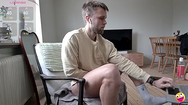 bubblebuttnes online show from January 17, 2026, 8:18 am