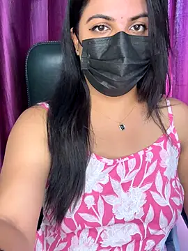 Snapshot of best_couple19 chatting on November 21, 2025, 8:13 am best couple19 online show from November 21, 2025, 8:13 am