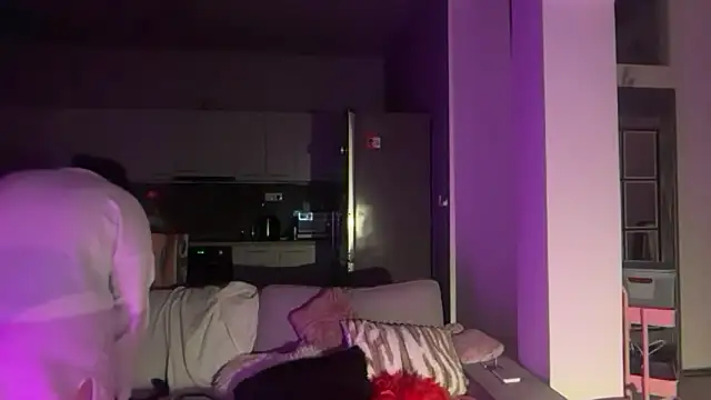 Snapshot of Lunahadidd chatting on April 3, 2026, 8:26 pm Lunahadidd online show from April 3, 2026, 8:26 pm