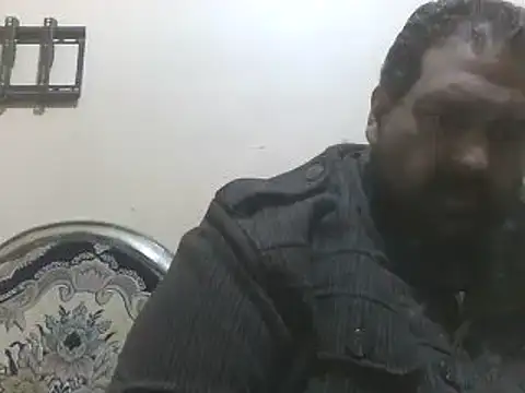 Snapshot of elpoop7305 chatting on January 13, 2026, 9:30 pm elpoop7305 online show from January 13, 2026, 9:30 pm