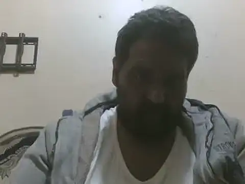 Snapshot of elpoop7305 chatting on January 16, 2026, 8:57 pm elpoop7305 online show from January 16, 2026, 8:57 pm