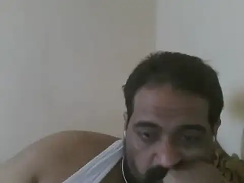 Snapshot of elpoop7305 chatting on December 20, 2025, 4:48 am elpoop7305 online show from December 20, 2025, 4:48 am