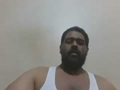 Snapshot of elpoop7305 chatting on February 9, 2026, 11:03 pm elpoop7305 online show from February 9, 2026, 11:03 pm