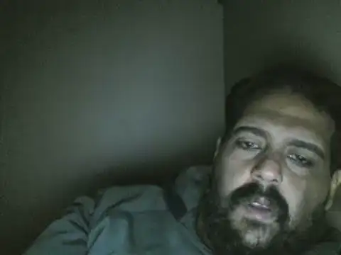 Snapshot of elpoop7305 chatting on December 21, 2025, 9:44 am elpoop7305 online show from December 21, 2025, 9:44 am