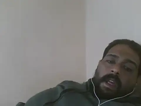 Snapshot of elpoop7305 chatting on December 20, 2025, 8:22 pm elpoop7305 online show from December 20, 2025, 8:22 pm