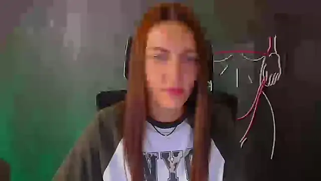 Snapshot of Aurora_Loveu chatting on September 10, 2025, 9:47 pm Aurora Loveu online show from September 10, 2025, 9:47 pm