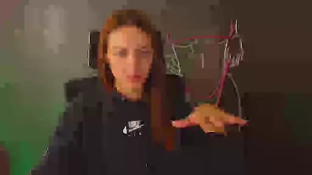 Snapshot of Aurora_Loveu chatting on September 29, 2025, 6:24 pm Aurora Loveu online show from September 29, 2025, 6:24 pm