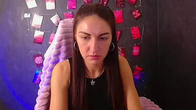 Snapshot of Aurora_Loveu chatting on December 14, 2025, 10:10 am Aurora Loveu online show from December 14, 2025, 10:10 am