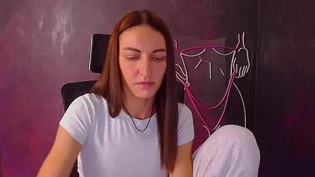 Snapshot of Aurora_Loveu chatting on September 13, 2025, 7:25 pm Aurora Loveu online show from September 13, 2025, 7:25 pm