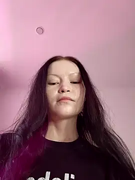 DragonFoxie online show from February 28, 2026, 6:24 am