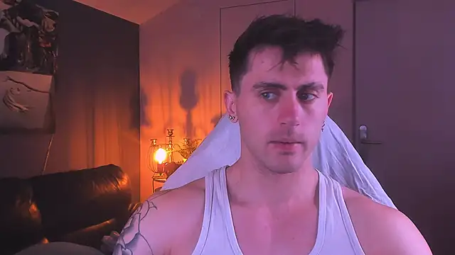 Oscar Miller  online show from October 11, 2025, 9:27 pm