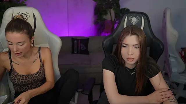 Luna secretgirl online show from October 31, 2025, 8:00 am