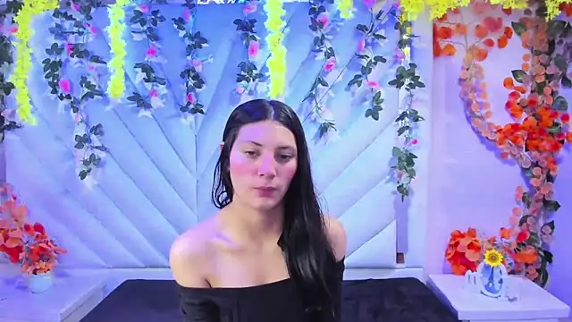  Luna Bennett online show from September 24, 2025, 12:44 pm