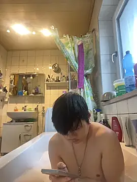 Kingpowerlittel online show from February 4, 2026, 2:45 pm