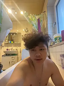 Kingpowerlittel online show from April 1, 2026, 5:21 pm