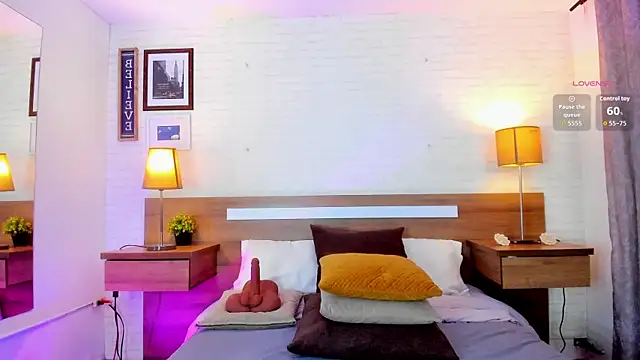 Snapshot of JenniferAuriston chatting on November 24, 2025, 7:36 pm JenniferAuriston online show from November 24, 2025, 7:36 pm