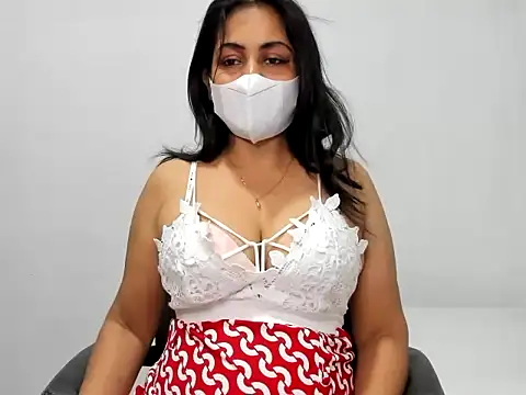 Crazy Cat1995 online show from December 4, 2025, 9:19 am