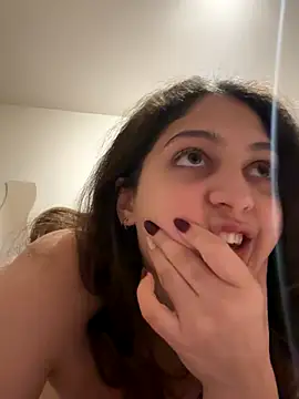 Snapshot of DreamThickCouple chatting on November 26, 2025, 10:10 pm DreamThickCouple online show from November 26, 2025, 10:10 pm