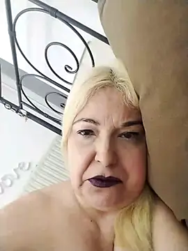 Snapshot of MarielaFerrer chatting on October 31, 2025, 7:43 pm MarielaFerrer online show from October 31, 2025, 7:43 pm