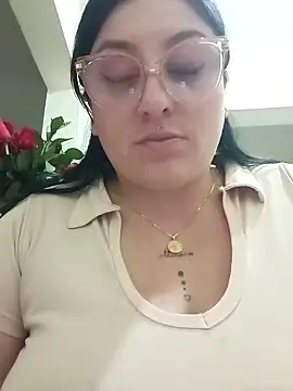 megan fox5 online show from December 3, 2025, 4:02 am