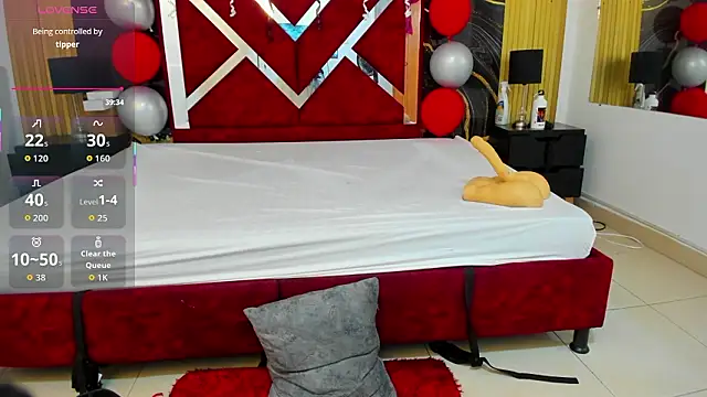 Snapshot of VioletRose_as chatting on March 3, 2026, 8:38 pm VioletRose as online show from March 3, 2026, 8:38 pm