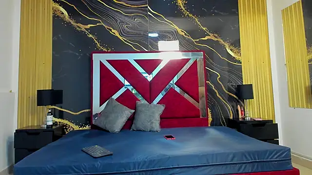 Snapshot of VioletRose_as chatting on January 12, 2026, 12:06 am VioletRose as online show from January 12, 2026, 12:06 am