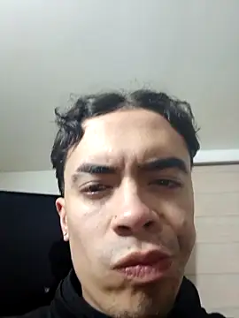 18matthew online show from November 26, 2025, 6:02 am