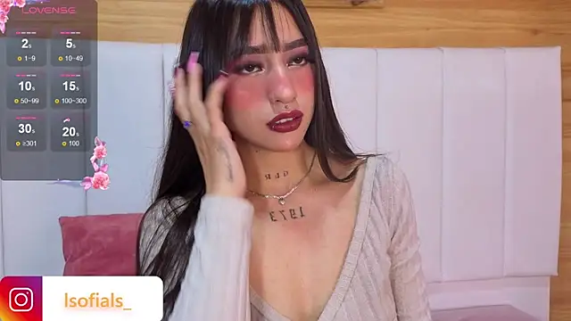 Abril Velvet a  online show from February 11, 2026, 1:00 pm