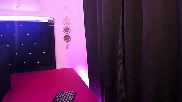 AkiraStone  online show from October 24, 2025, 12:37 pm