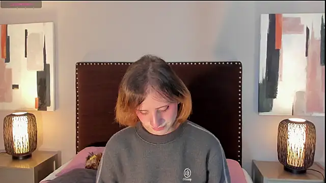 Snapshot of seraphine_star chatting on March 19, 2026, 3:17 am seraphine star online show from March 19, 2026, 3:17 am