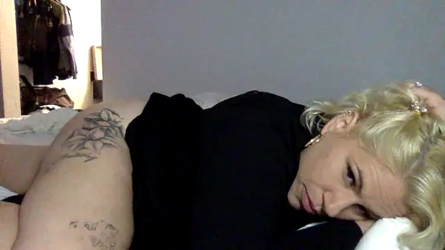 Snapshot of toomuchofafreak chatting on September 8, 2025, 6:18 pm toomuchofafreak online show from September 8, 2025, 6:18 pm