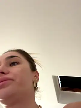 KaseyQuinn  online show from November 12, 2025, 8:40 am